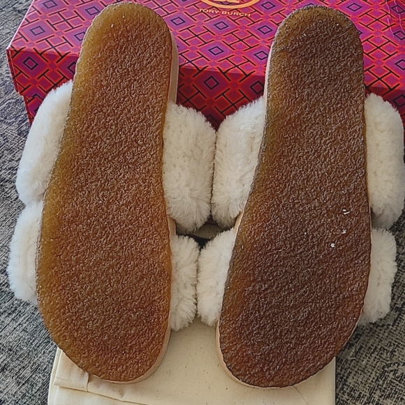 Tory Burch Sheldon Shearling Slides - Picture 4 of 8